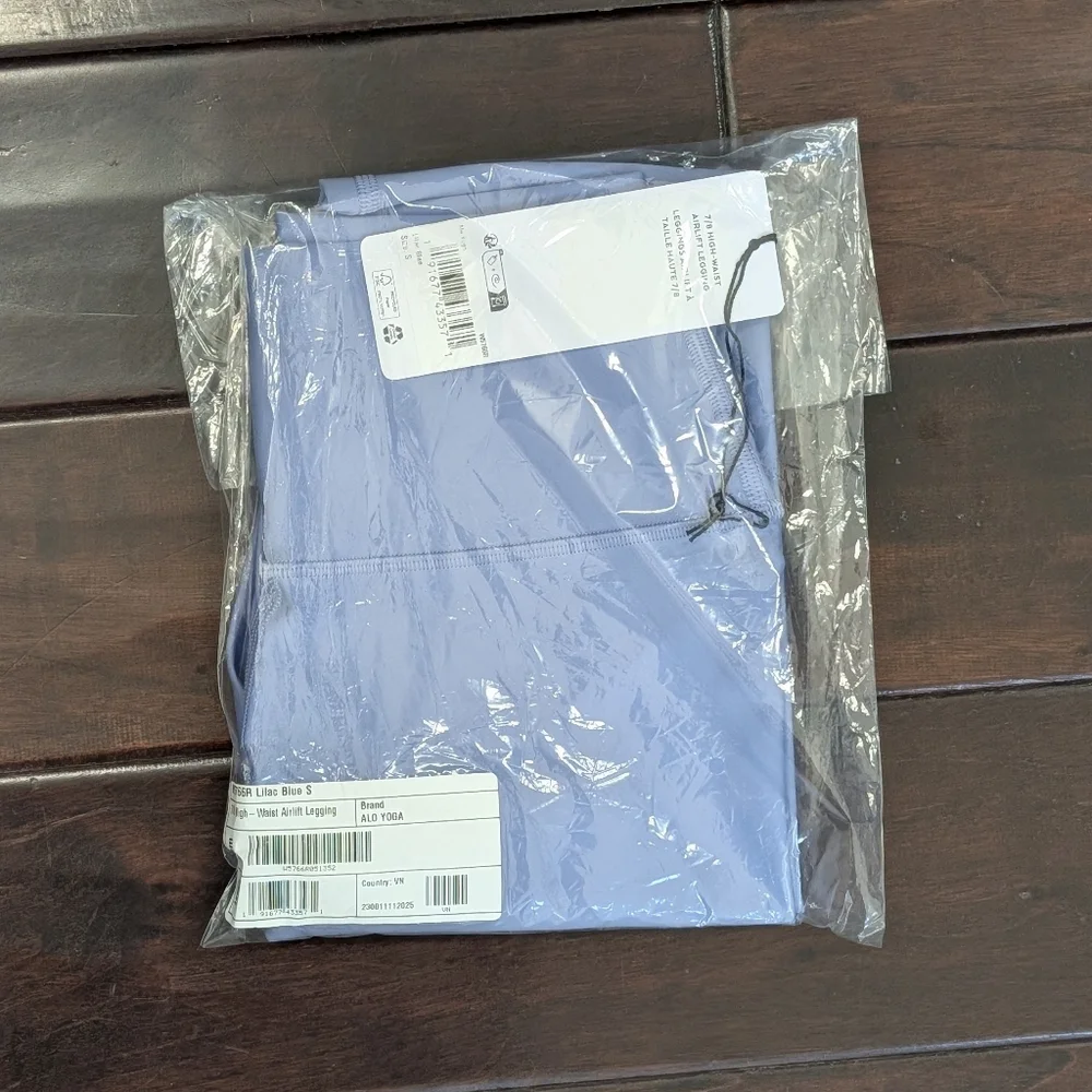 Alo yoga Lilac Blue airlift high waist leggings 7/8 NWT - Picture 4 of 4